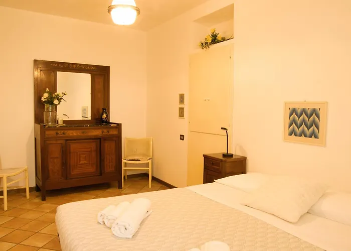 Pini Balbiani דירה *