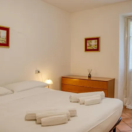 Pini Balbiani Lierna