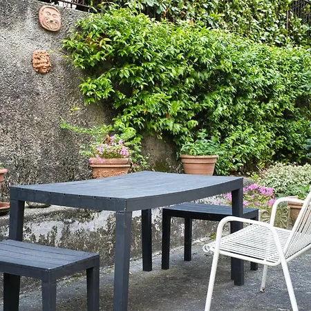 Pini Balbiani Daire Lierna